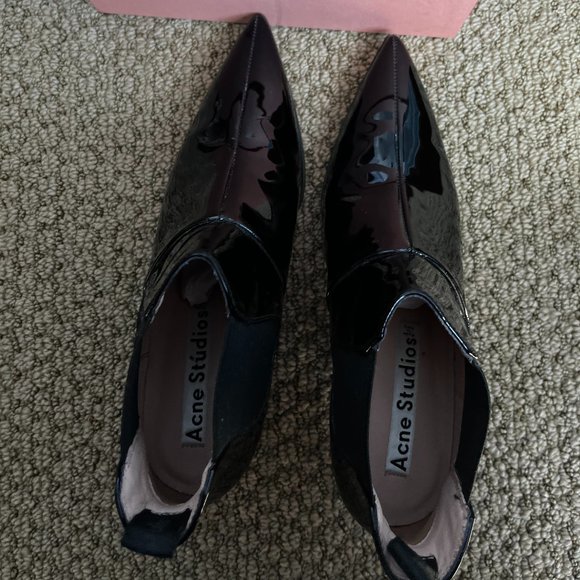 ACNE STUDIOS Kity Patent Ankle Boot - Picture 4 of 5